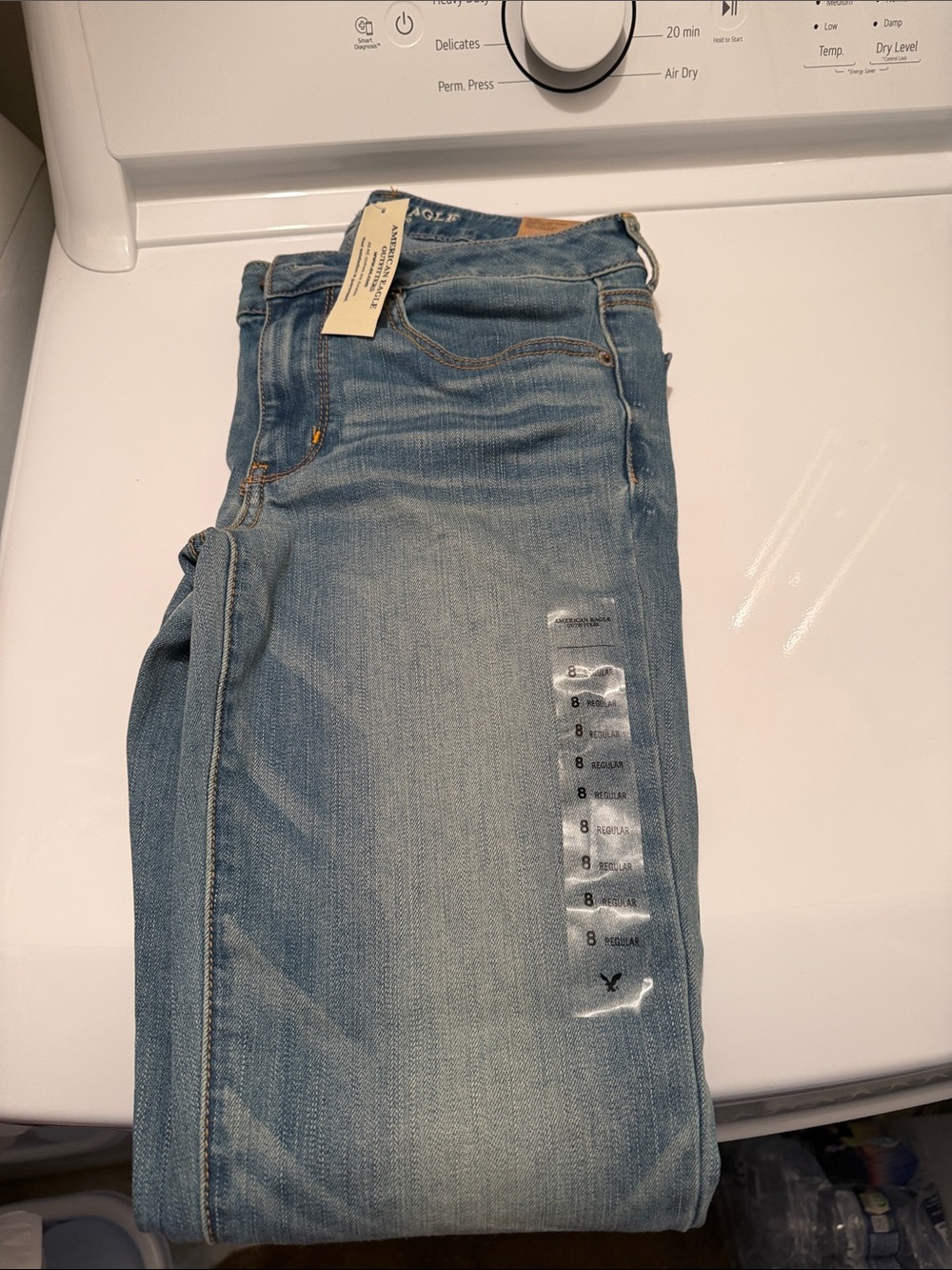 NWT  A& E Women’s  Light Blue Stretch Slim Jeans - Picture 2 of 8